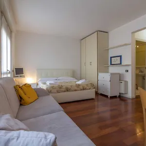 Studio Roma 41 - Affitti Brevi Italia Lecco